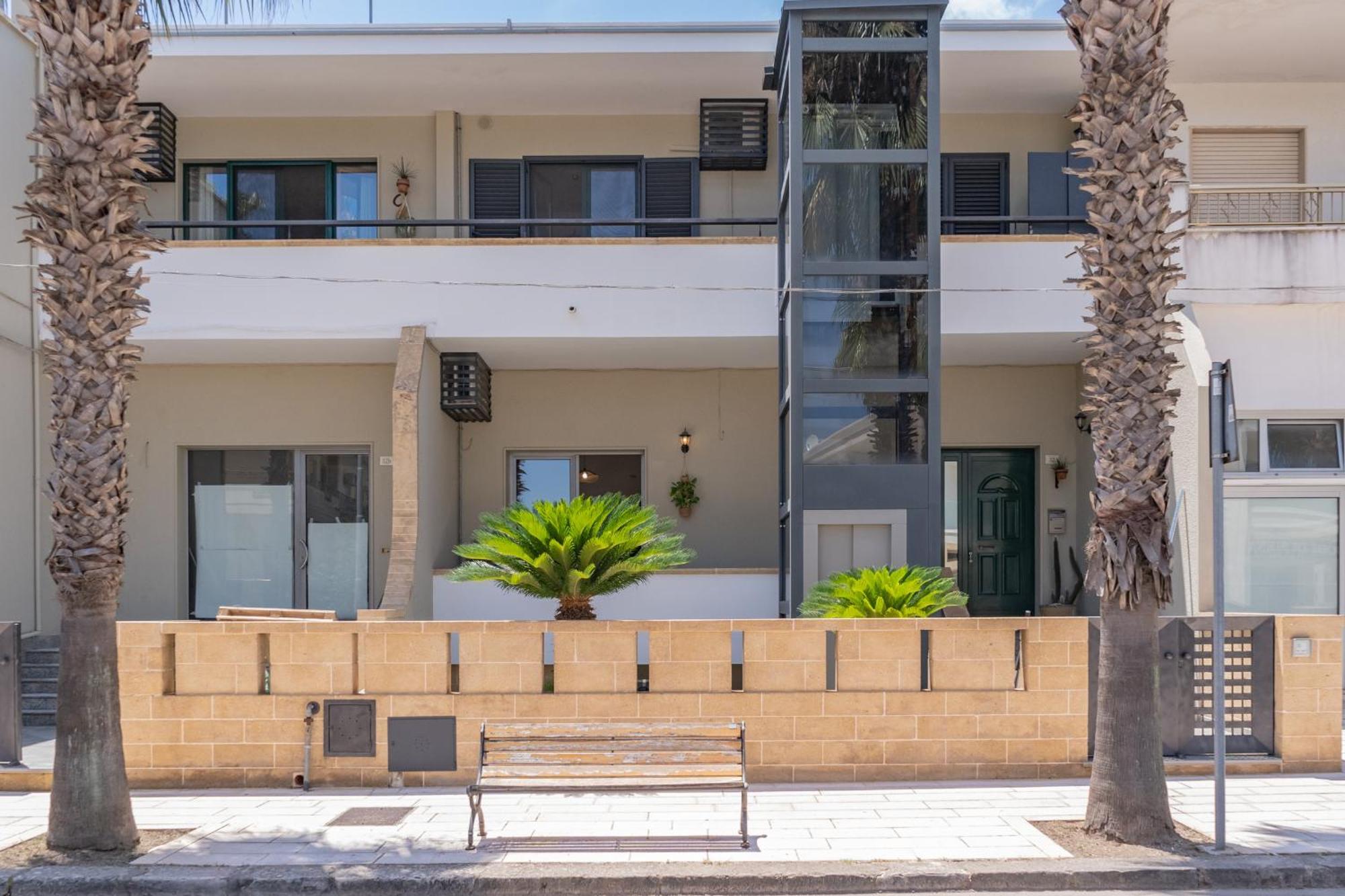 Casa Noma Nel Cuore Del Salento Акварика-дель-Капо Экстерьер фото
